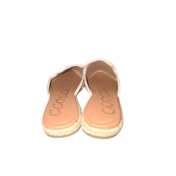 Ccocci
Women's slip on annabelle
Tan color
Size 8
13 oz - Picture 2 of 3